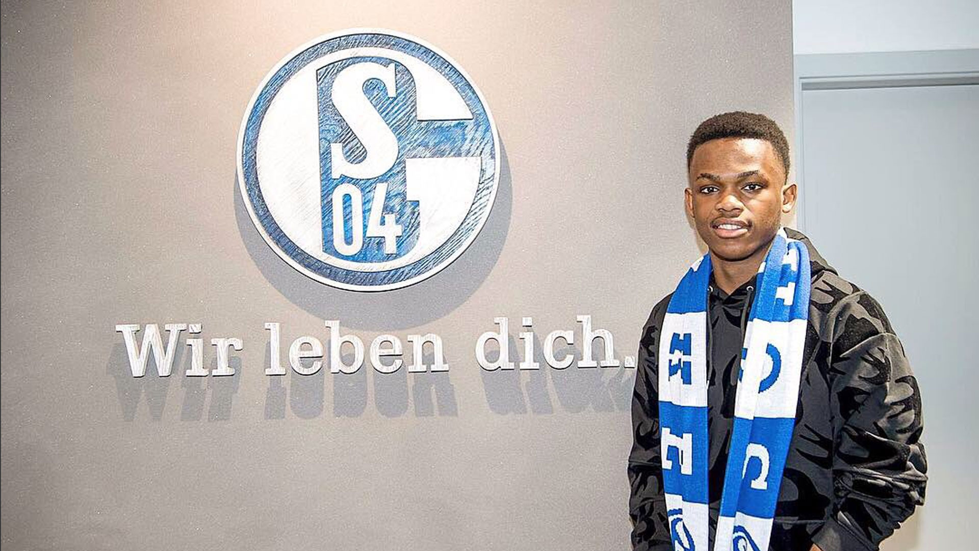 表现尤为突 表现尤为突