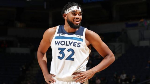 则展现了他 则展现了他